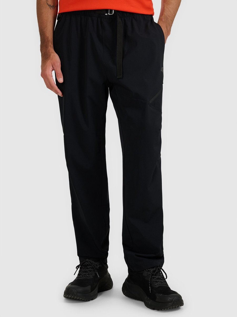 Spodnie casualowe męskie 4F 4FWAW25TTROM1192-20S Czarny L