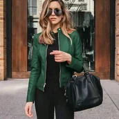 Kurtki damskie - Taliowana kurtka damska ramoneska ze skóry ekologicznej - Zielony S - miniaturka - grafika 1