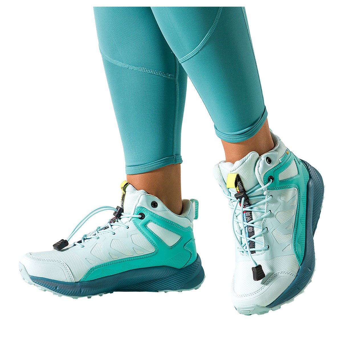 Jasnoniebieskie buty sportowe trekkingowe damskie wodoodporne na bieżnikowanej podeszwie z regulowaną elastyczną sznurówką turkusowe wstawki Casu 74..