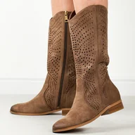 Kozaki damskie - Beżowe ażurowe zamszowe kozaki damskie Vinceza 58237 - miniaturka - grafika 1