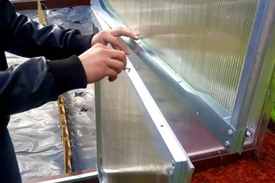 Emaga Szklarnia ogrodowa Maja 18m2 (3x6 m) poliwęglan 6 mm - Szklarnie ogrodowe Emaga Szklarnia ogrodowa Maja 18m2 (3x6 m) poliwęglan 6 mm - Szklarnie ogrodowe - miniaturka - grafika 4