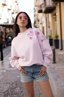 Bluzy damskie - Bluza oversize z haftem - kwiaty - miniaturka - grafika 1