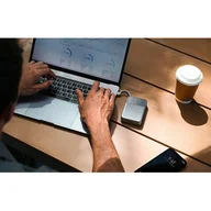 Powerbanki - Powerbank ECOFLOW Rapid Magnetic 10000 mAh 65W Srebrny - miniaturka - grafika 1