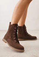 Botki damskie - Brązowe Skórzane Botki z Ażurowym Wzorem Kasona - miniaturka - grafika 1