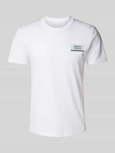 T-shirt o kroju regular fit z dużym napisem z logo - Koszulki męskie - miniaturka - grafika 1