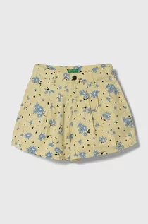 Spodnie i spodenki dla dziewczynek - United Colors of Benetton szorty jeansowe dziecięce kolor żółty wzorzyste - grafika 1