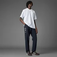 Spodnie męskie - Spodnie dresowe FC Bayern BSTN - Adidas - miniaturka - grafika 1