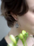 Kolczyki - Kolczyki srebrne oksydowane - Ażurowa kula - miniaturka - grafika 1