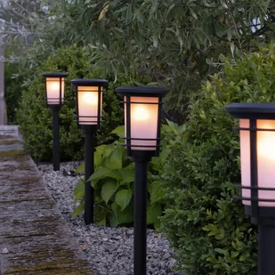 Solarna lampa cokołowa Flame efekt płomienia - Lampy ogrodowe - miniaturka - grafika 3