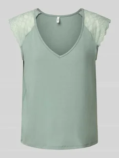 T-shirt o kroju regular fit z krótkim rękawem model ‘PETRA’ - Koszulki i topy damskie - miniaturka - grafika 1