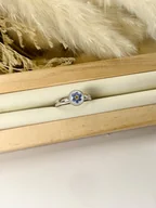 Pierścionki - Pierścionek z niezapominajką srebro 925 - miniaturka - grafika 1