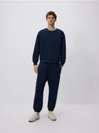 Dresy męskie - Reserved - Spodnie dresowe comfort fit - granatowy - miniaturka - grafika 1