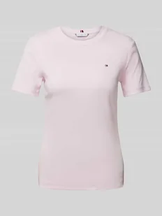 T-shirt o kroju slim fit z detalem z logo - Koszulki i topy damskie - miniaturka - grafika 1
