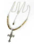 Biżuteria religijna - Naszyjnik ze srebra z krzyżykiem z naturalnymi zielonymi granatami - miniaturka - grafika 1