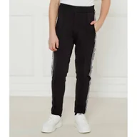 Spodnie i spodenki dla chłopców - Karl Lagerfeld Kids Spodnie dresowe Regular Fit - miniaturka - grafika 1