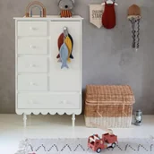 Komody dla dzieci - Komoda wysoka biała babushka - miniaturka - grafika 1