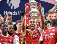 Podkładki pod mysz - Podkładka pod myszkę Arsenal F.C + imię - miniaturka - grafika 1