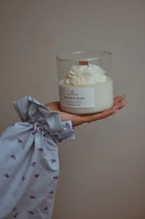 Świeca sojowa PIWONIOWY BLASK BIEL 400 ml - Świece - miniaturka - grafika 1