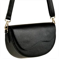 Torebki damskie - Borse in Pelle skórzana listonoszka czarna szeroki pasek - miniaturka - grafika 1