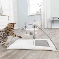 Drapaki dla kotów - Trixie Drapak mata z zabawkami na sznurku 60 × 33 × 42 cm szary/jasnoszary DARMOWA DOSTAWA OD 95 ZŁ! - miniaturka - grafika 1