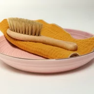 Łamigłówki - Szczotka Na Ciemieniuchę Z Muślinową Myjką - miniaturka - grafika 1