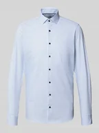 Koszule męskie - Koszula biznesowa o kroju body fit z kołnierzykiem typu kent - miniaturka - grafika 1