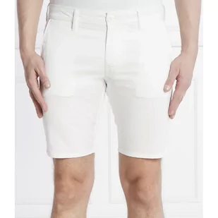 GUESS Szorty DANIEL | Skinny fit - Spodenki męskie - miniaturka - grafika 1