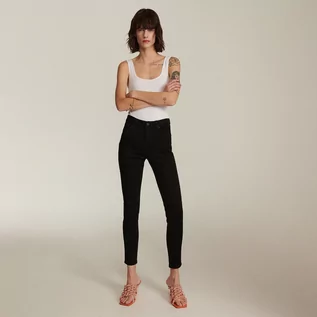 Spodnie damskie - Reserved Jeansy slim - Czarny - grafika 1