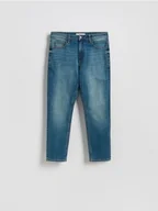 Spodnie męskie - Reserved - Jeansy carrot slim z efektem sprania - indigo jeans - miniaturka - grafika 1