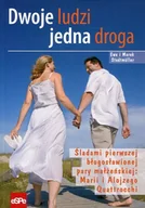Książki religijne obcojęzyczne - Dwoje ludzi jedna droga - Ewa Stadtmuller, Marek Stadtmüller - miniaturka - grafika 1