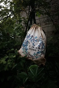 PLECAK/ worek beżowy w autorski print JEŻYNY + serce (100% sztywna bawełna) - Plecaki worki - miniaturka - grafika 1