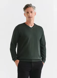 Swetry męskie - Zielony gładki sweter męski z dekoltem w serek - grafika 1