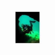 Vouchery - Nurkowanie w podwodnej jaskini dla dwojga - miniaturka - grafika 1