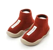 Skarpetki dla dzieci - BUCIKI SKARPETKI Z GUMOWĄ PODESZWĄ 18-24 MIESIĘCY ROZMIAR 22/23 CZERWONE - miniaturka - grafika 1