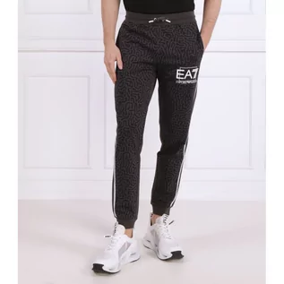 Dresy męskie - EA7 Spodnie dresowe | Regular Fit - grafika 1