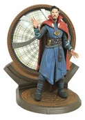 Figurki kolekcjonerskie - Figurka Marvel - Doctor Strange Movie (DiamondSelectToys) - miniaturka - grafika 1