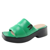 Klapki i japonki damskie - Klapki damskie BOMBONELLA 681.1320 skóra - miniaturka - grafika 1