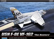 Kolekcjonerskie modele pojazdów - Model Plastikowy F-8E Vf-162 The Hunter 1/72 - miniaturka - grafika 1