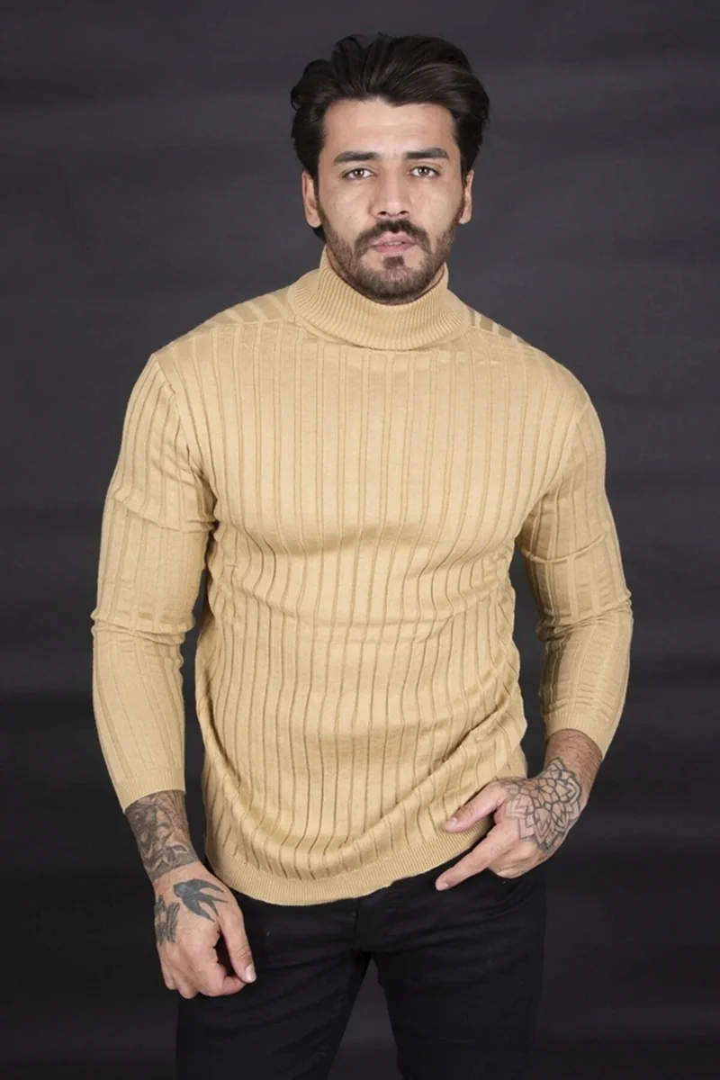 MĘSKI GŁADKI SWETER GOLF W KOLORZE BEŻOWYM Z PRĄŻKOWANIEM M 5IA