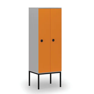Drewniana szafa ubraniowa z podstawą, 2 przegródki, zamek kodowy, szary/pomarańczowy - Szafy biurowe - miniaturka - grafika 1