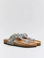 Klapki i japonki damskie - Belucci Japonki w kolorze srebrnym - miniaturka - grafika 1