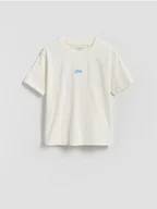 Koszulki dla chłopców - Reserved - Bawełniany t-shirt oversize - złamana biel - miniaturka - grafika 1