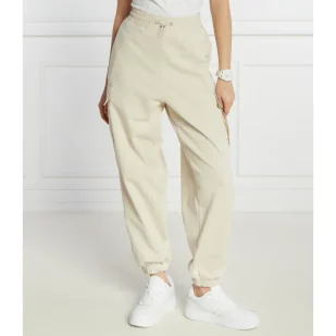 Tommy Jeans Spodnie dresowe | Regular Fit - Dresy damskie - miniaturka - grafika 1