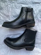 Botki damskie - Botki dziecięce czarne za kostkę UNISA rozmiar 28 - miniaturka - grafika 1