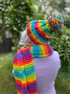 Czapka z dużym pomponem EUFORIA Tęcza - Czapki damskie - miniaturka - grafika 1