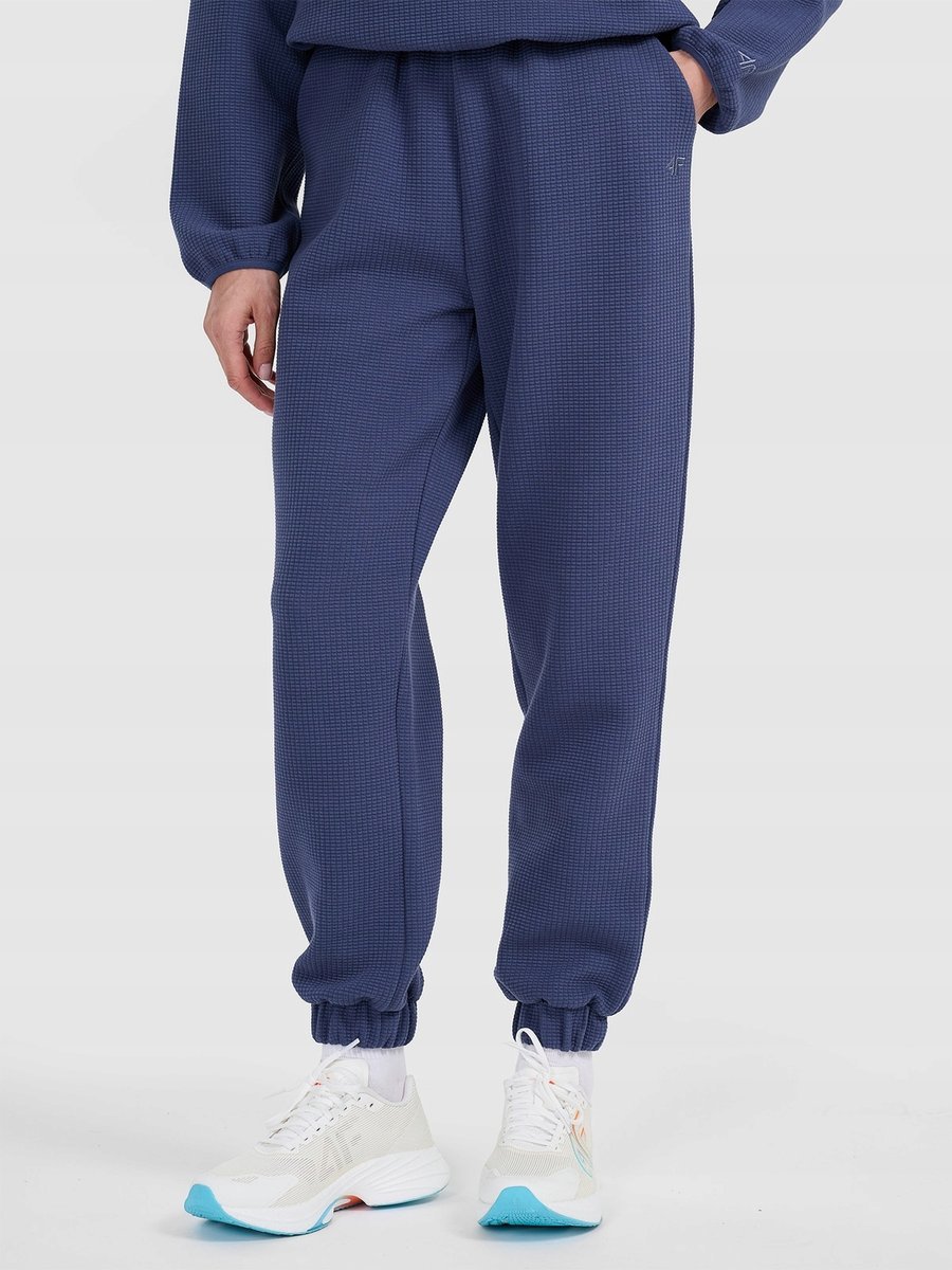 SPODNIE DAMSKIE DRESOWE 4F Z DZIANINY WAFLOWEJ TTROF1184 AW25 S