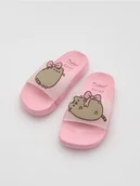 Buty dla dziewczynek - Reserved - Klapki Pusheen - różowy - miniaturka - grafika 1