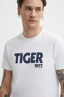 Koszulki męskie - Tiger Of Sweden t-shirt bawełniany Dillan męski kolor biały z nadrukiem T65617038 - Tiger of Sweden - grafika 1