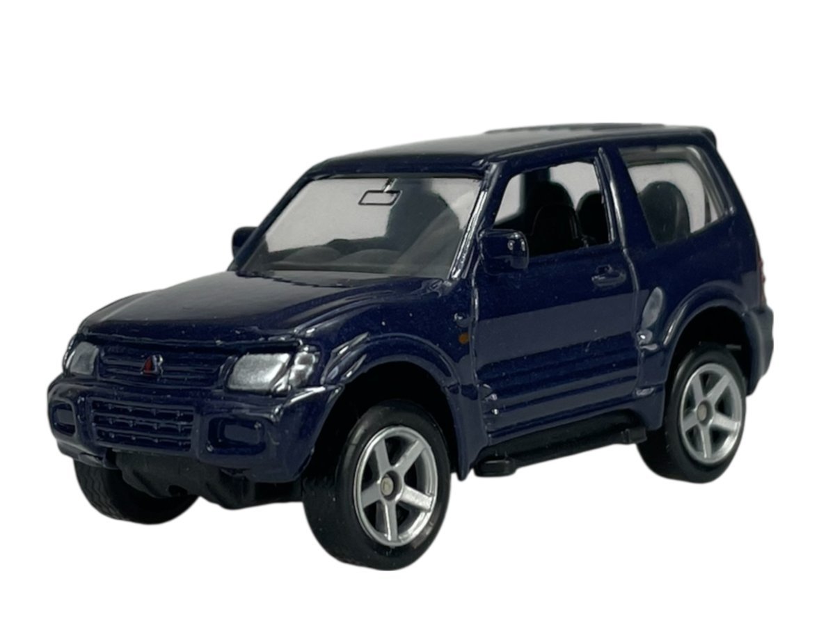 WELLY MITSUBISHI PAJERO NIEBIESKI 1:60 SAMOCHÓD NOWY METALOWY MODEL