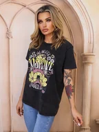 Koszulki i topy damskie - CZARNY DEKATYZOWANY T-SHIRT Z KOLOROWYM PRINTEM - Olika - miniaturka - grafika 1